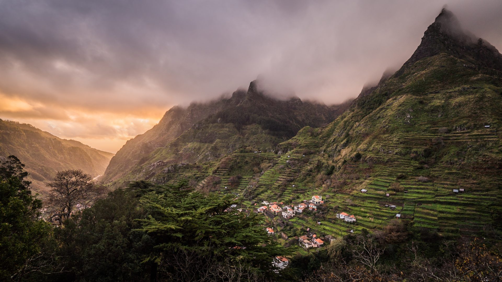 breathtaking view village mountains captured madeira island